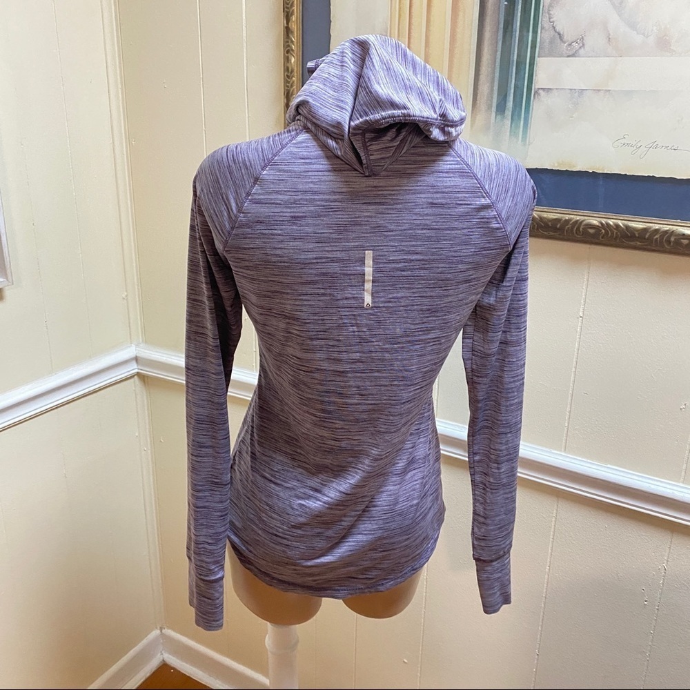 Reebok Lightweight Hooded Athletic Jacket Purple XS - Excellent Condition - Picture 6 of 7